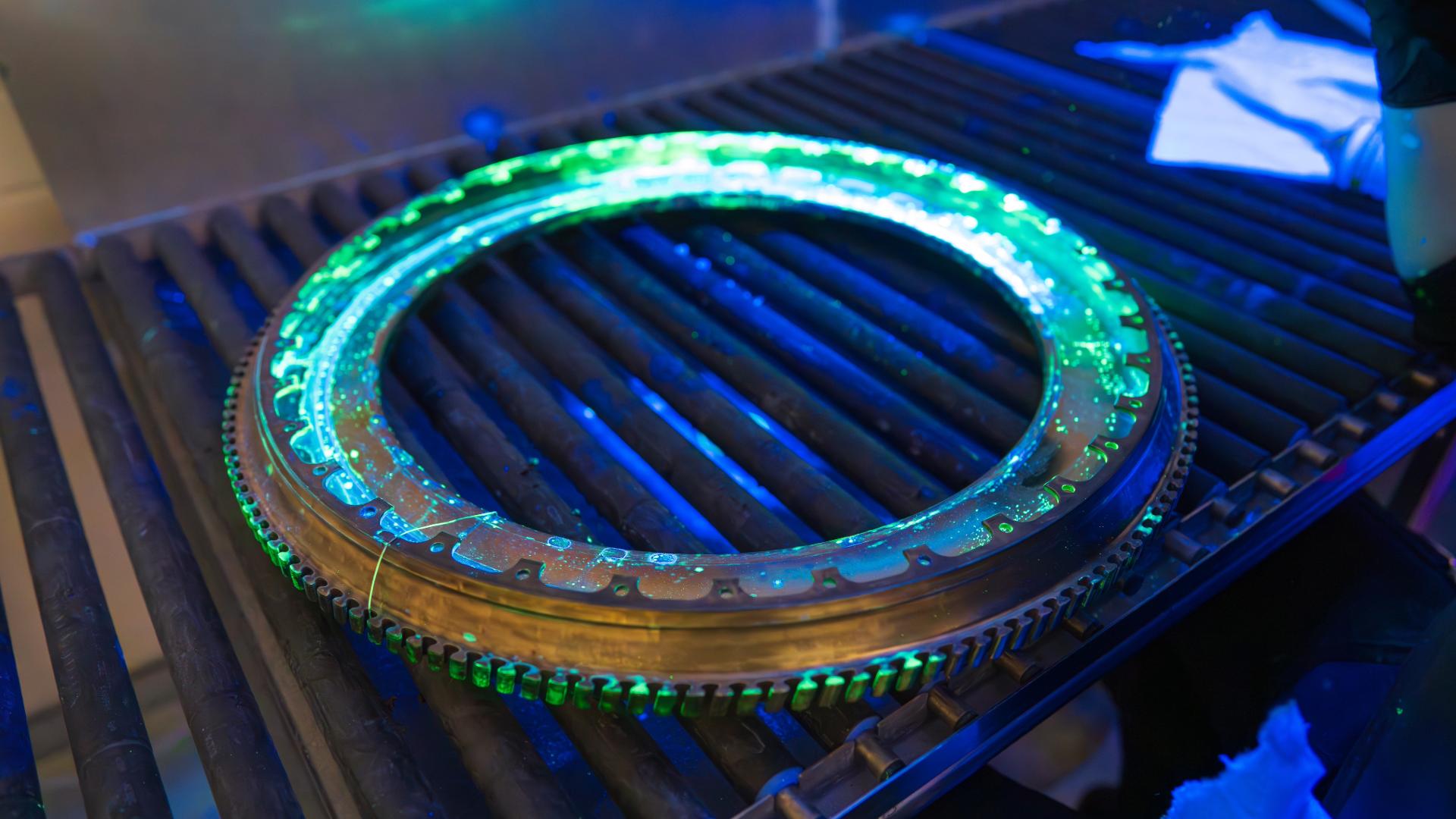 UV osvetljenje u fluorescentnoj inspekciji — case study